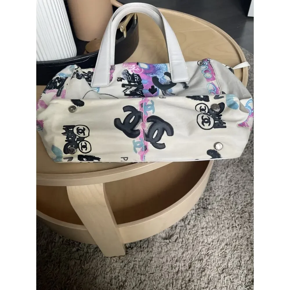 Chanel Graffiti Tote White Bag CC Logo Print Archetype Cerf Executive GST Surf